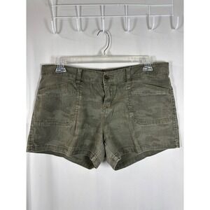 Unionbay Womens Olive Green Camo Snakeskin Utility Shorts Size 17 Stretch Cotton